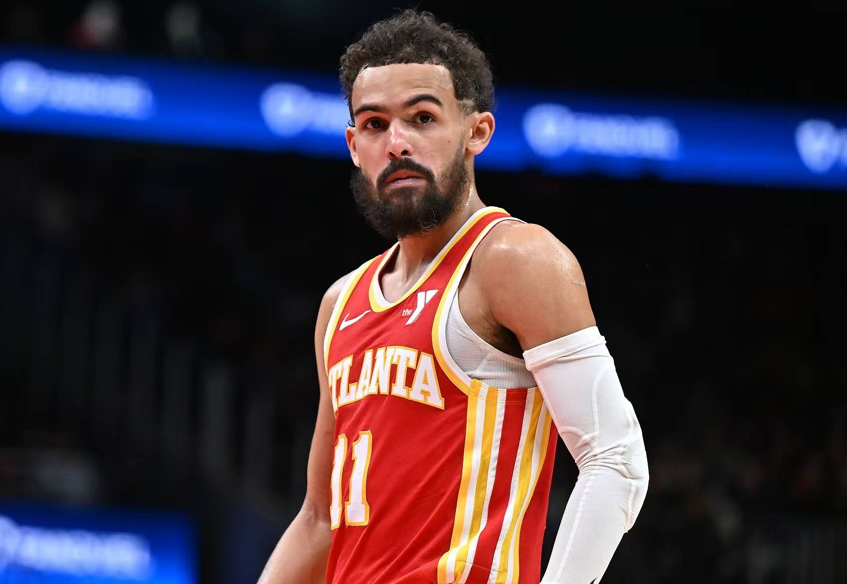 leyusport-雄鹿后卫挥汗如雨，为球队争光的简单介绍